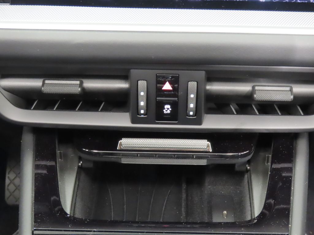 Thumbnail: 2025 Porsche Cayenne - 30