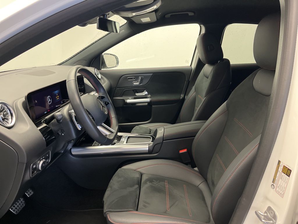 Thumbnail: 2025 Mercedes-Benz GLA - 13