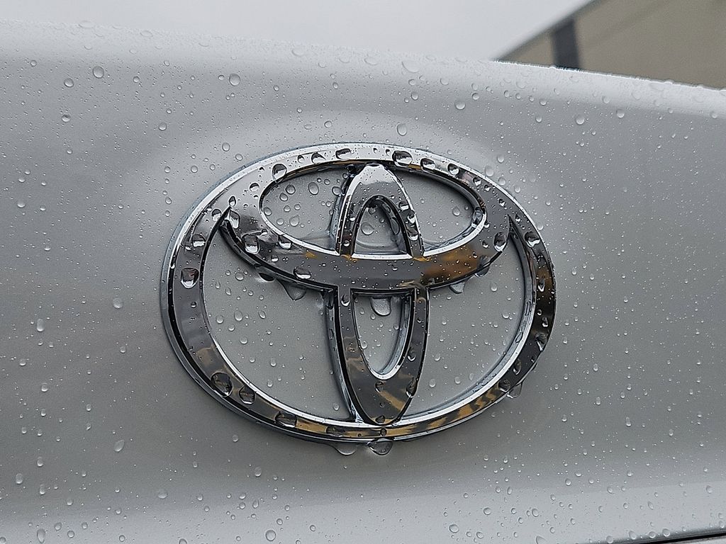 Thumbnail: 2026 Toyota Camry - 19