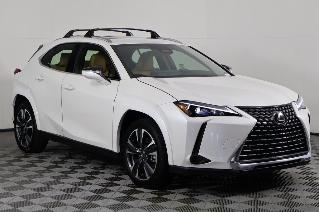 Thumbnail: 2025 Lexus UX - 3