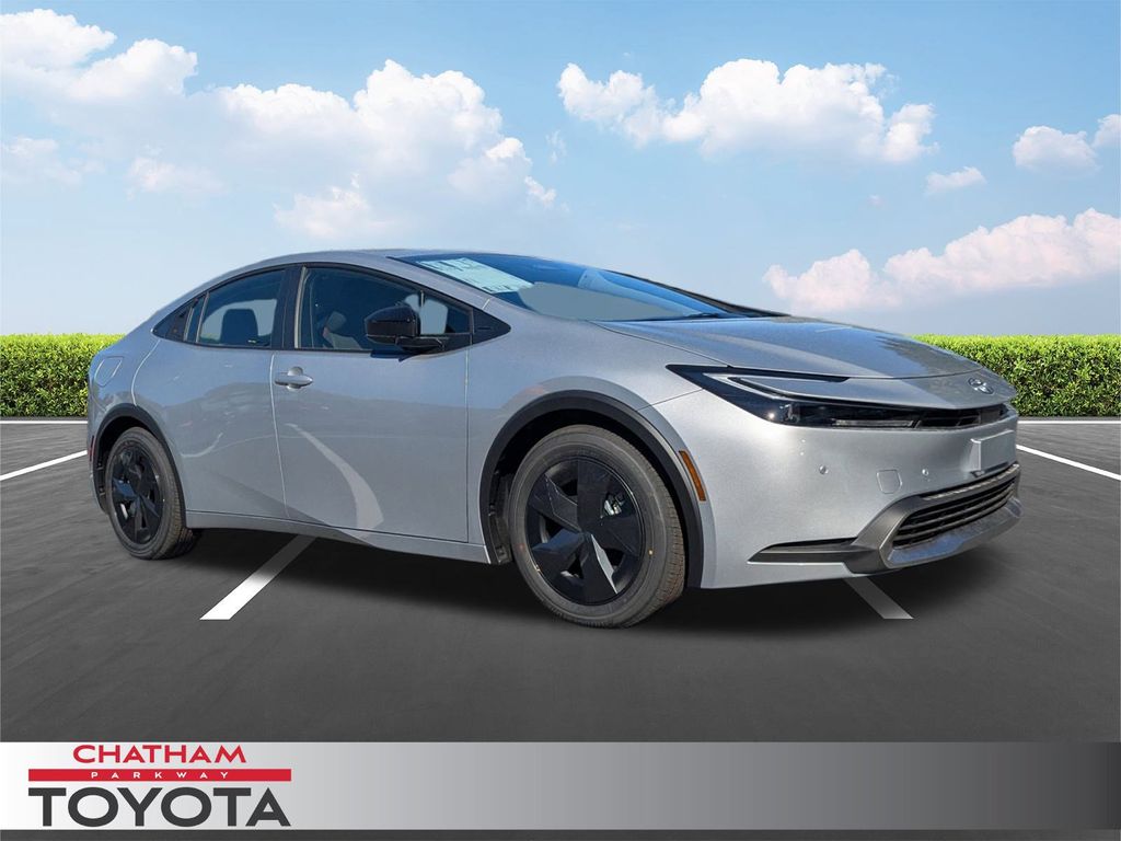 2026 Toyota Prius SE's photo