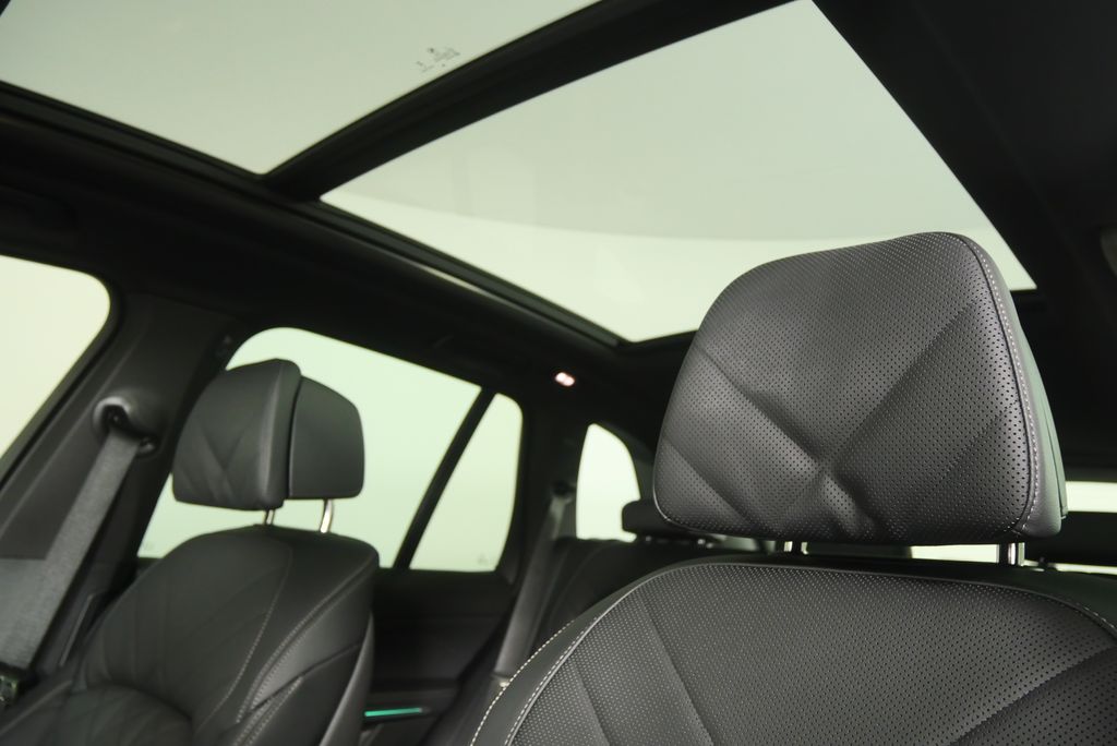 Thumbnail: 2025 BMW X5 - 12