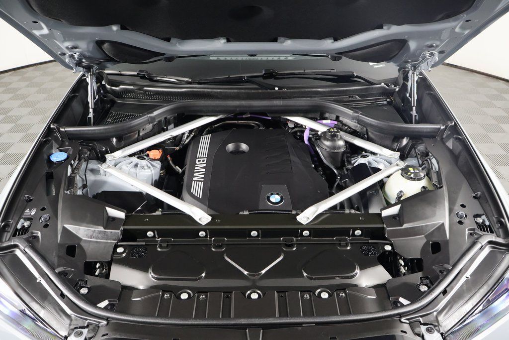 Thumbnail: 2025 BMW X5 - 15