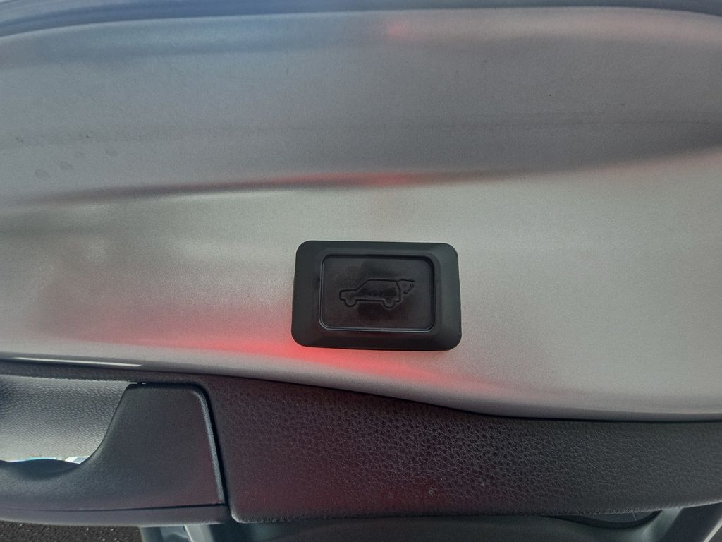 Used 2020 Toyota RAV4 SUV