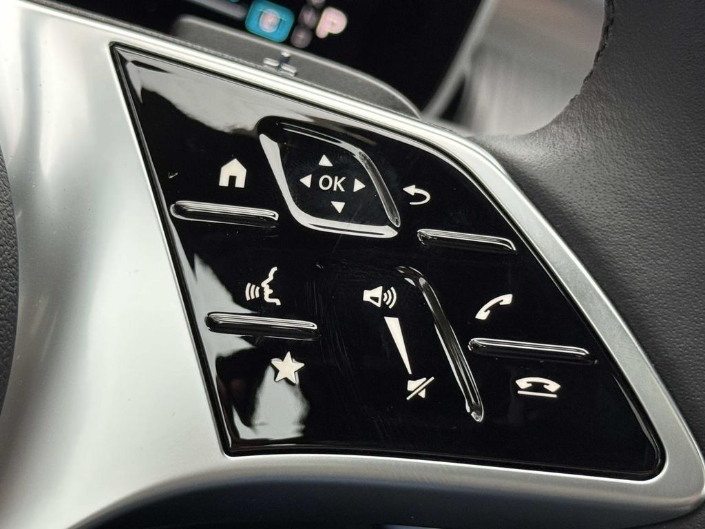 Thumbnail: 2025 Mercedes-Benz C-Class - 21