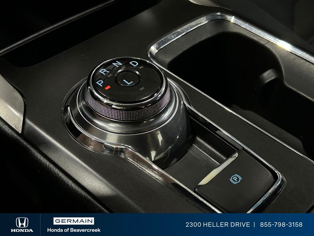 Used 2018 Silver Ford SE image 24