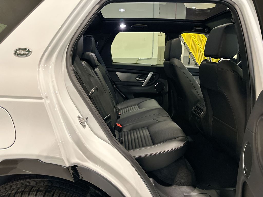 Thumbnail: 2026 Land Rover Discovery Sport - 7