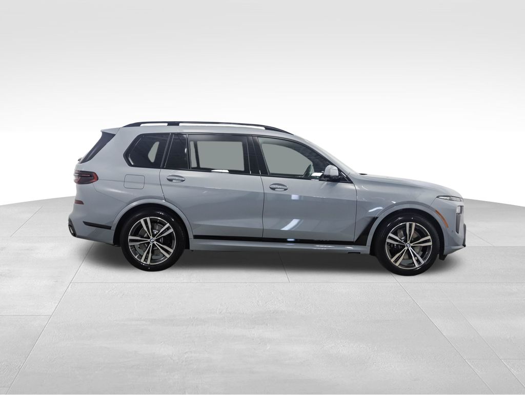 Thumbnail: 2026 BMW X7 - 7