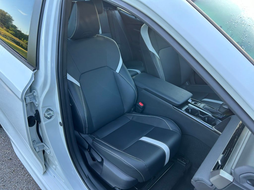 Thumbnail: 2025 Toyota Camry - 15