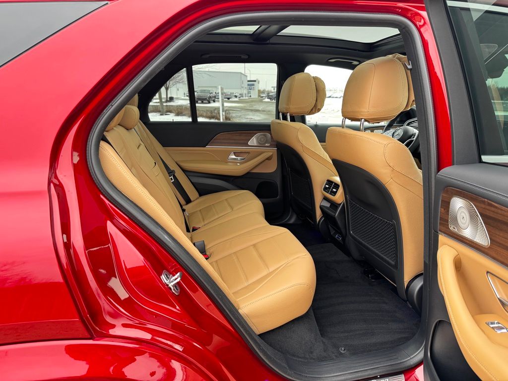 2025 Mercedes-Benz GLE GLE 450e photo