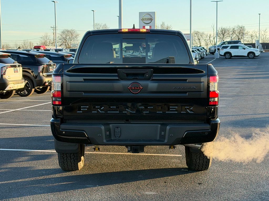 View vehicle photo 5