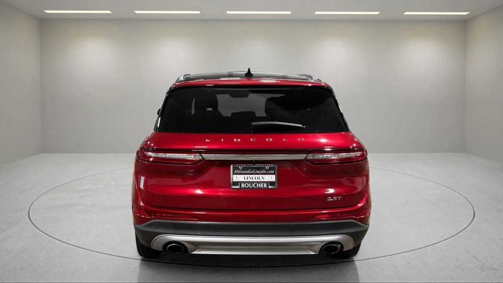 Used 2020 Red Carpet Lincoln Reserve image 4