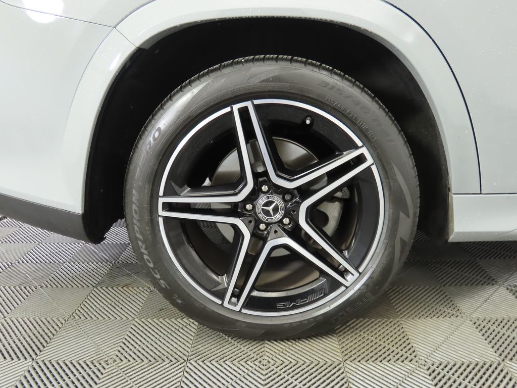 Thumbnail: 2024 Mercedes-Benz GLS - 31