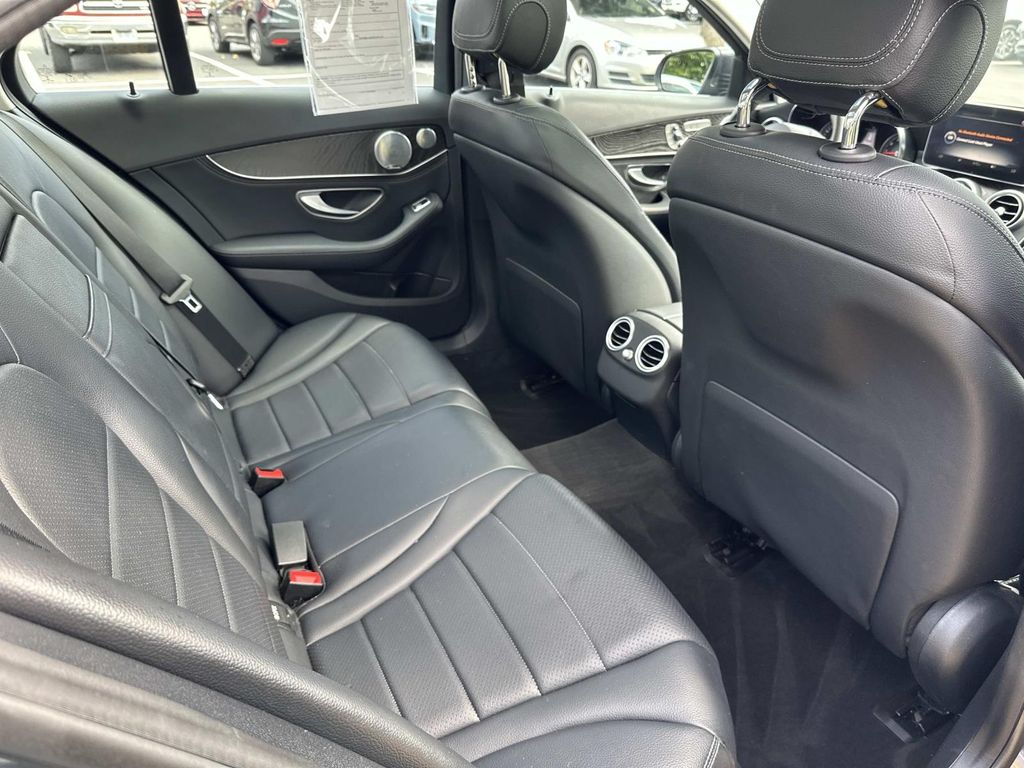 Thumbnail: 2015 Mercedes-Benz C-Class - 25