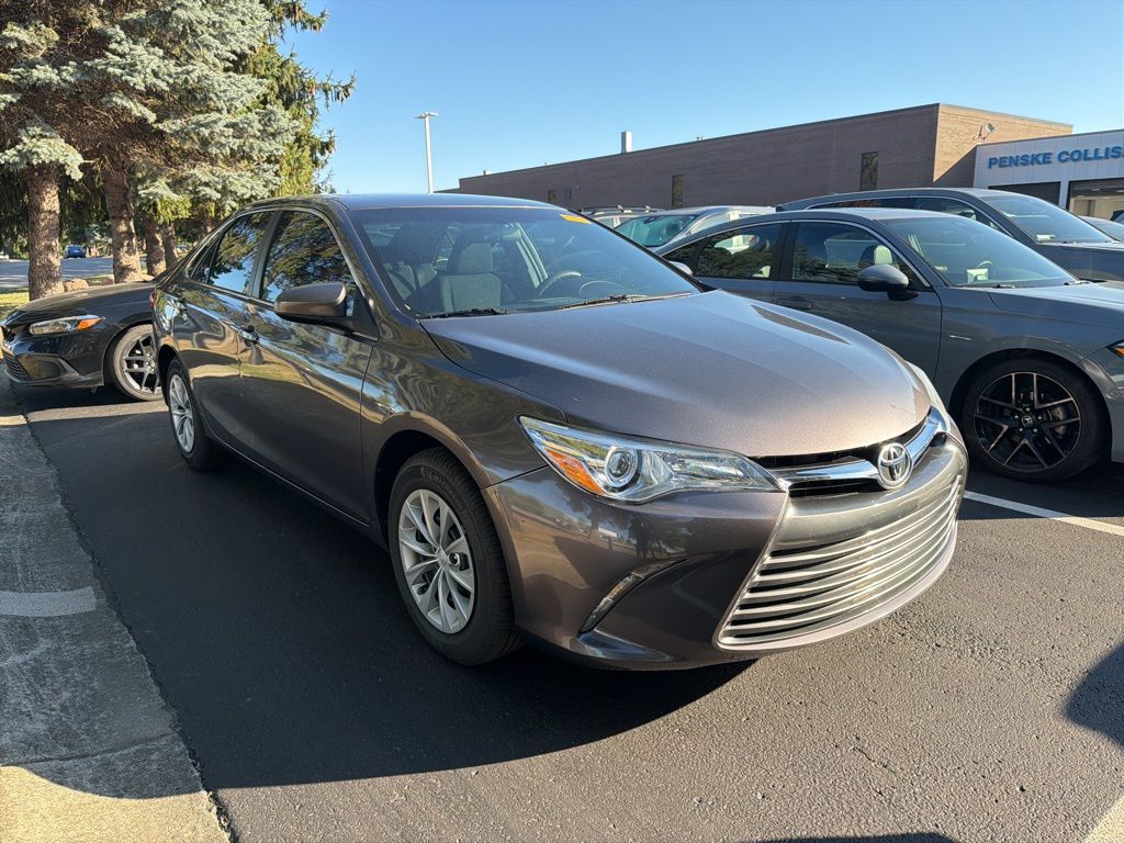 Thumbnail: 2015 Toyota Camry - 4