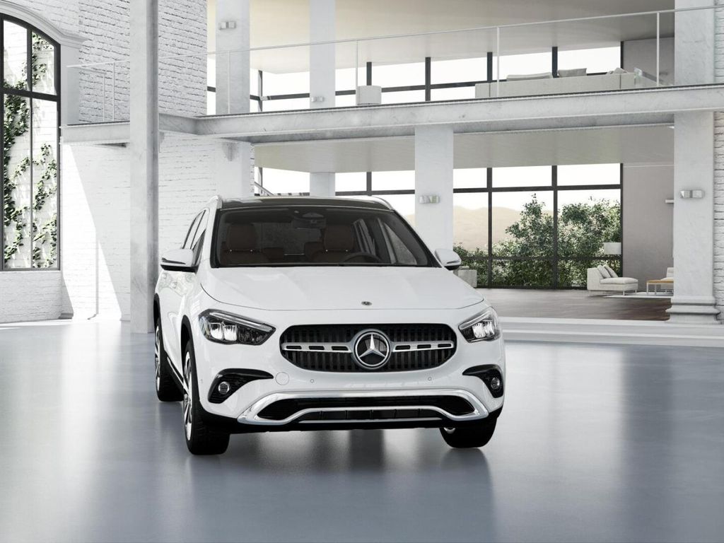 2025 Mercedes-Benz GLA 250 4MATIC 8