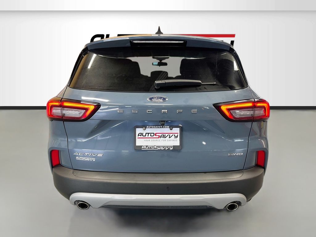 Used 2023 Vapor Blue Ford Active image 6