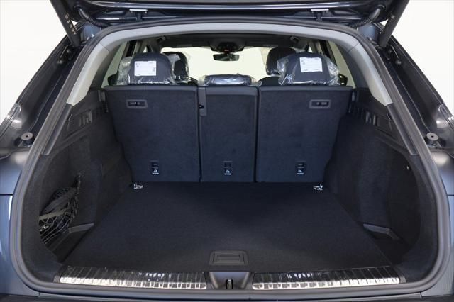 Thumbnail: 2025 Audi Q5 - 8