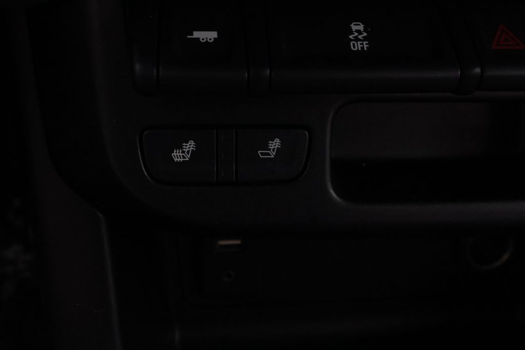 Thumbnail: 2018 Chevrolet Colorado - 28