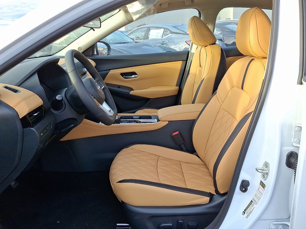 Thumbnail: 2025 Nissan Sentra - 6