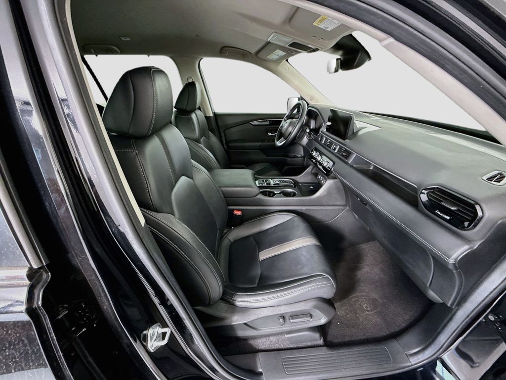 Thumbnail: 2025 Honda Pilot - 20