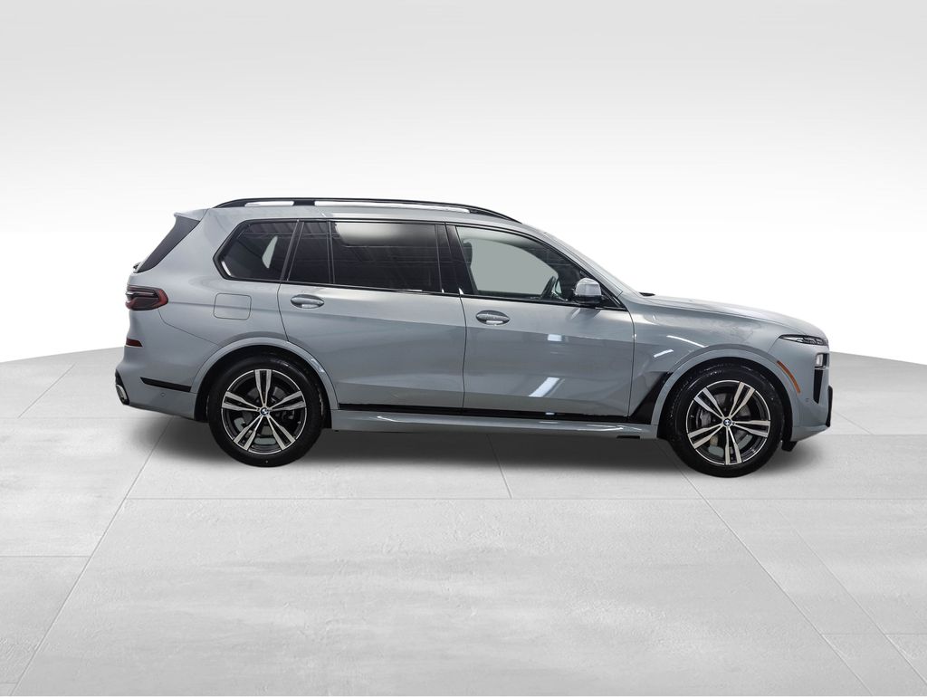 Thumbnail: 2023 BMW X7 - 6