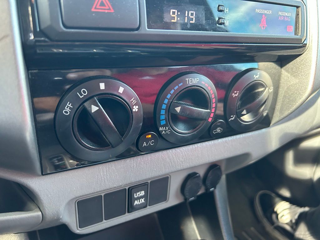 Thumbnail: 2012 Toyota Tacoma - 19