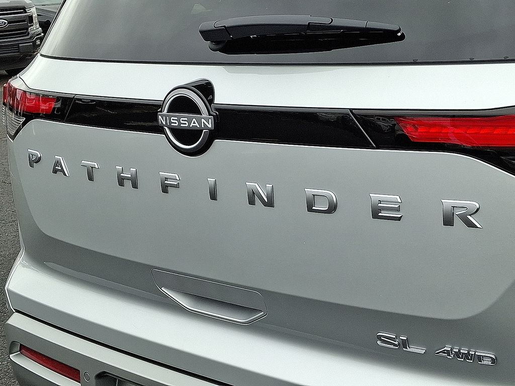 Thumbnail: 2025 Nissan Pathfinder - 6