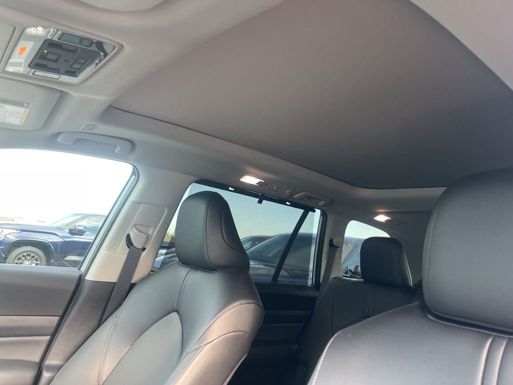 2025 Toyota Grand Highlander XLE 6