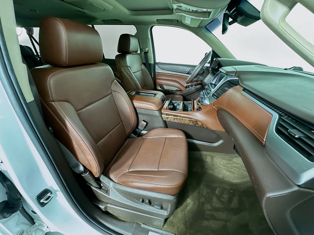 Thumbnail: 2015 Chevrolet Suburban - 32
