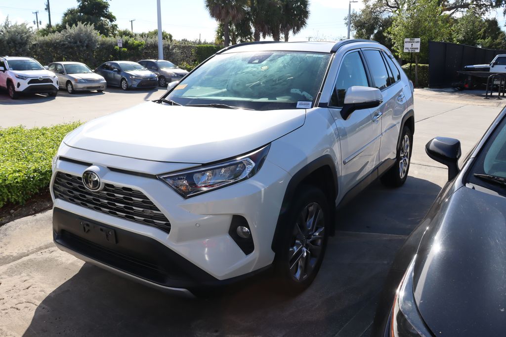 Thumbnail: 2019 Toyota RAV4 - 1