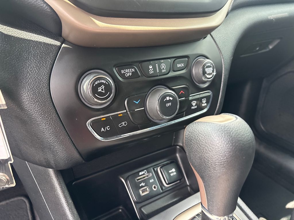 Used Car 2017 Jeep Cherokee  Latitude For Sale Under $15,000 In Austin, Texas