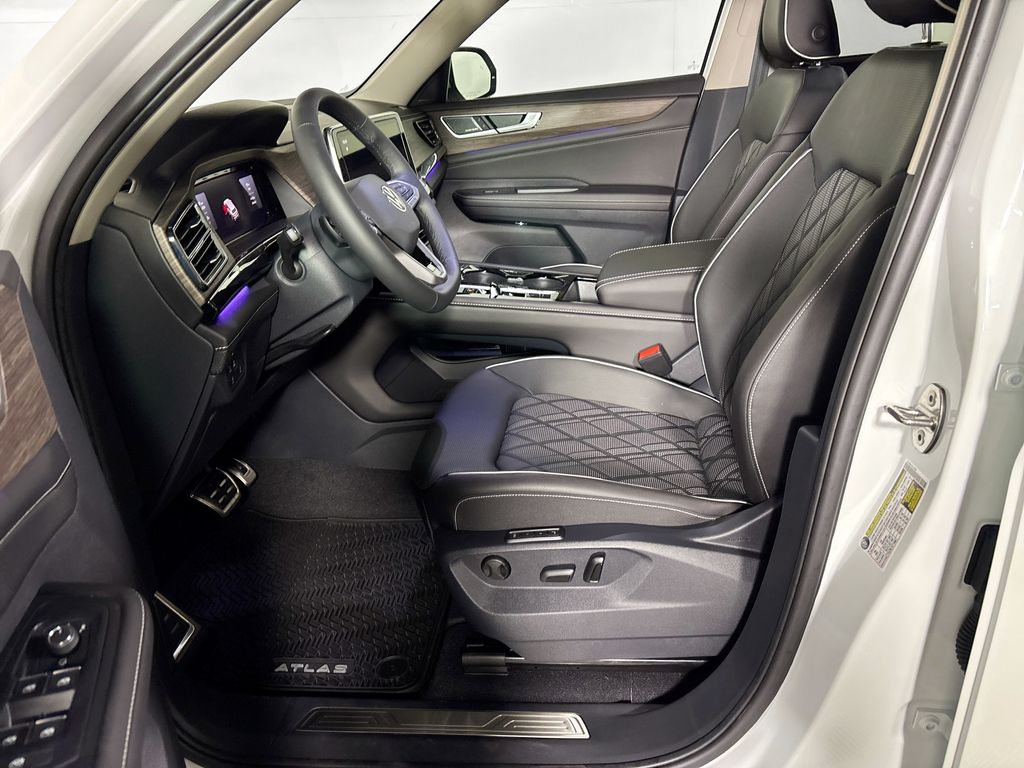 2026 Volkswagen Atlas SEL Premium R-Line