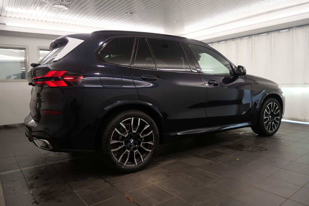 2025 BMW X5 xDrive50e 7