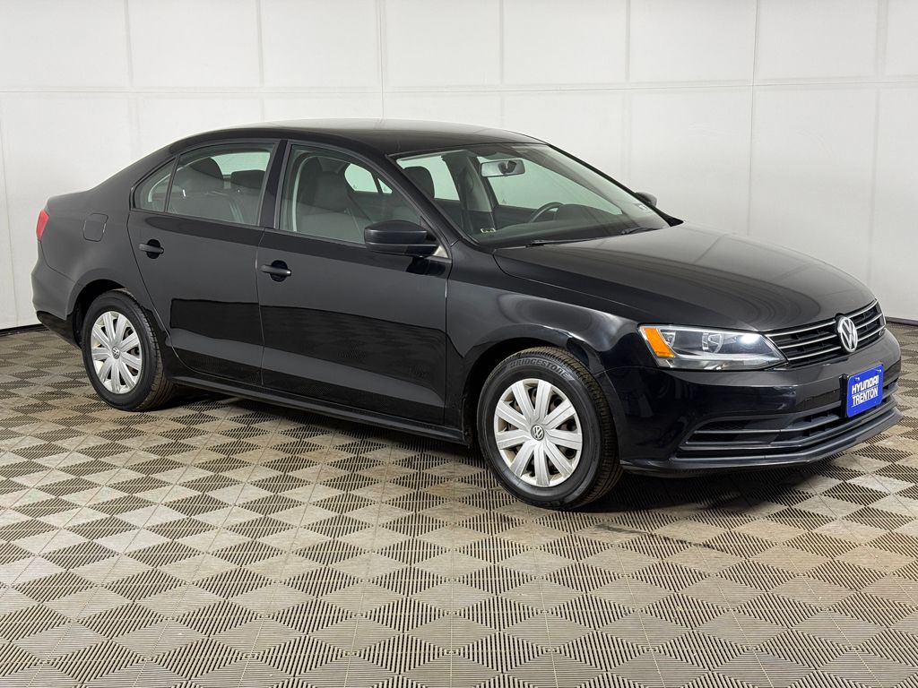 Used 2015 Black Volkswagen 2.0L S image 31