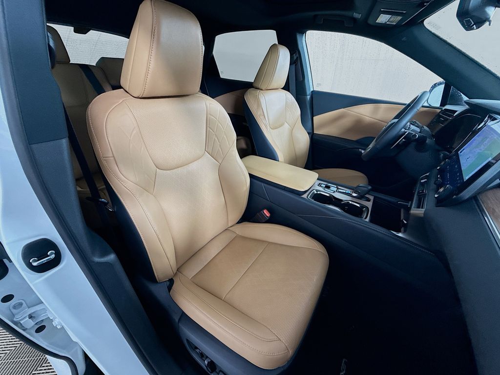 Thumbnail: 2025 Lexus RX - 29