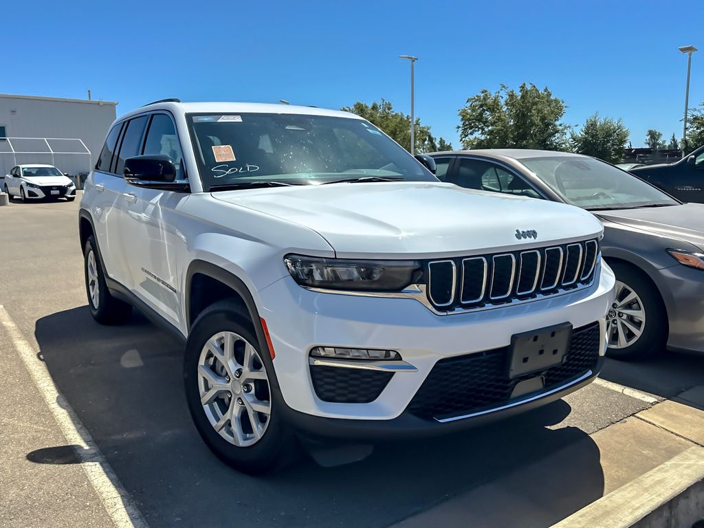 Bright White Clearcoat 2023 Jeep Grand Cherokee SUV / Crossover Four-Wheel Drive 8-Speed Automatic