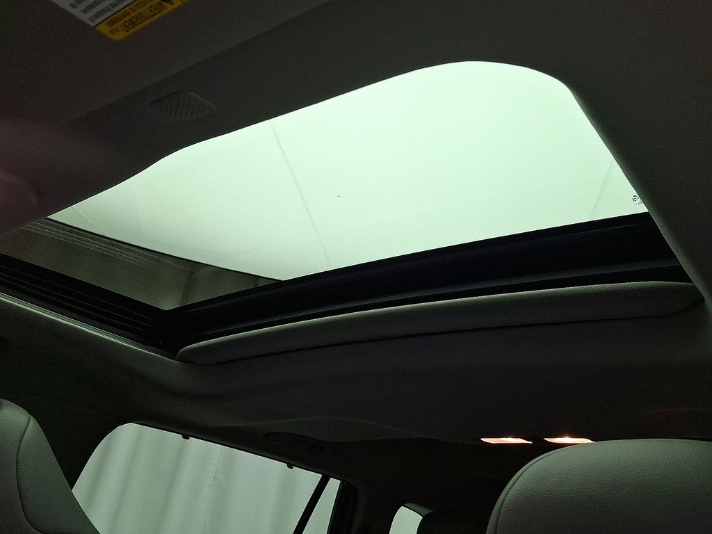 Thumbnail: 2020 Toyota Highlander - 15