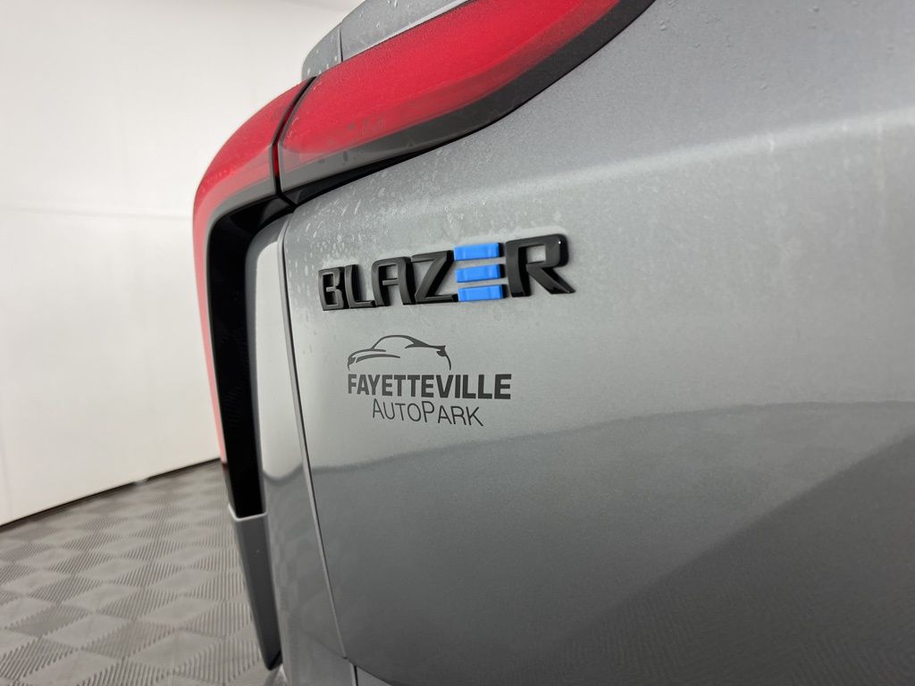 Thumbnail: 2025 Chevrolet Blazer EV - 3