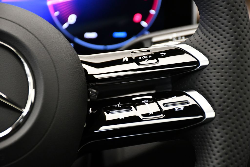 Thumbnail: 2026 Mercedes-Benz GLC - 24