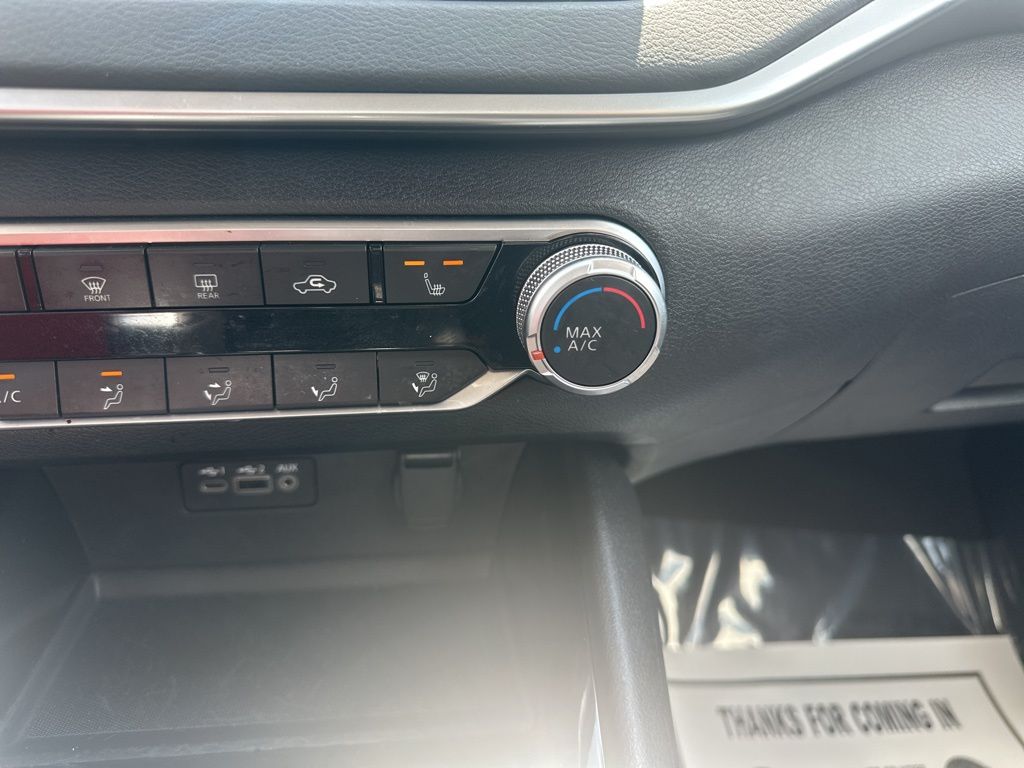 2022 Brilliant Silver Metallic Nissan Altima 2.5 SV FWD Sedan