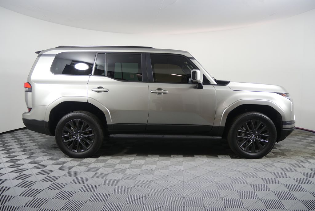 Thumbnail: 2025 Lexus GX - 2