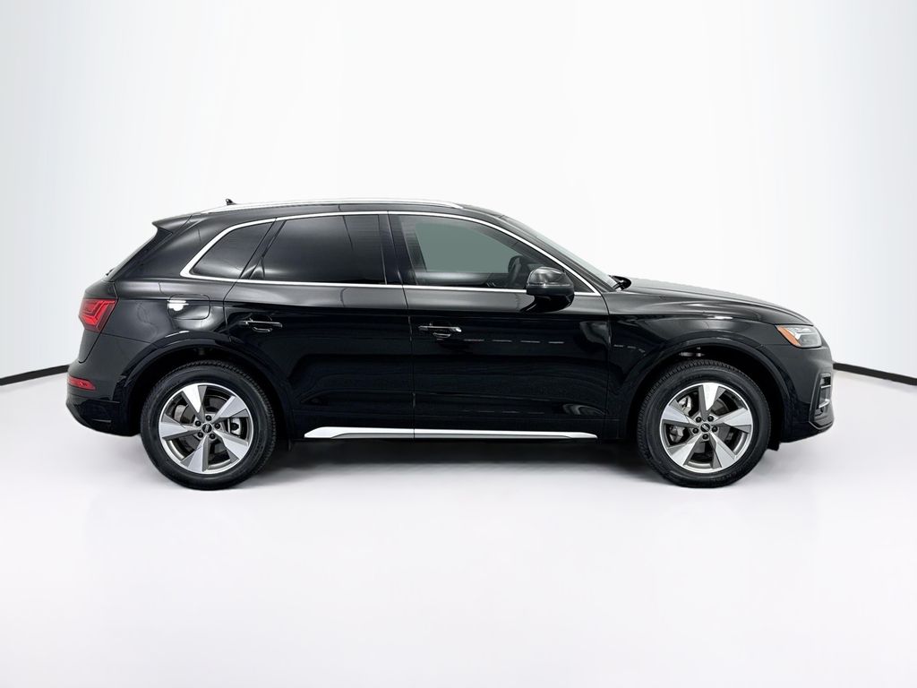 Thumbnail: 2023 Audi Q5 - 4