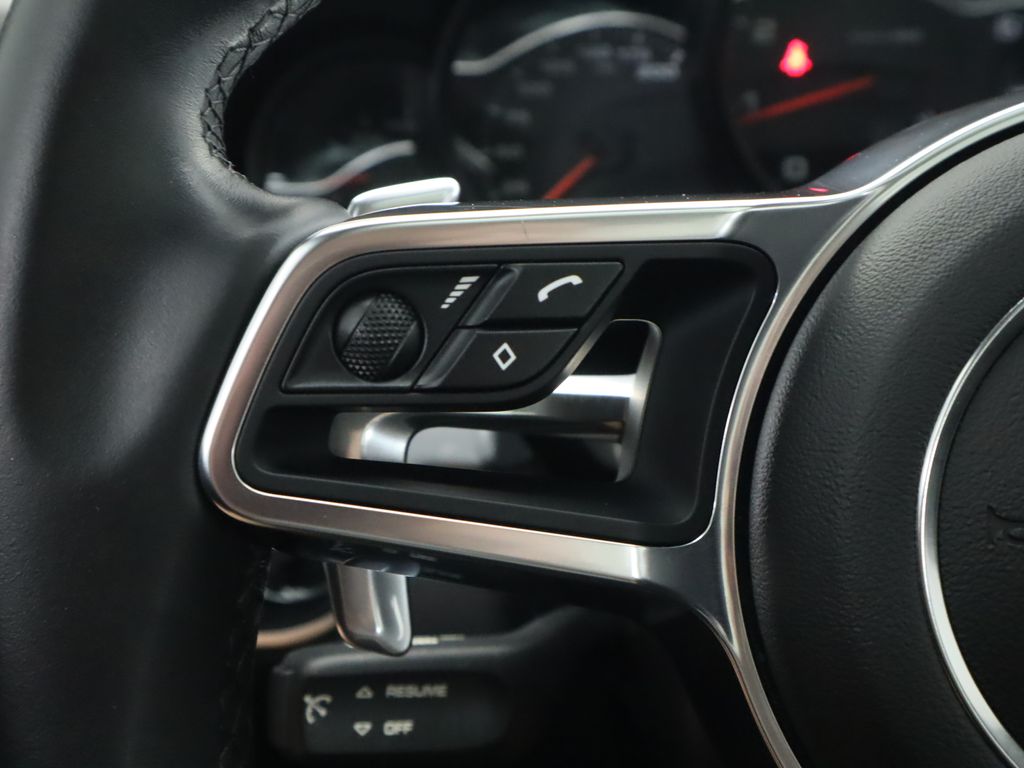 Thumbnail: 2019 Porsche 911 - 14