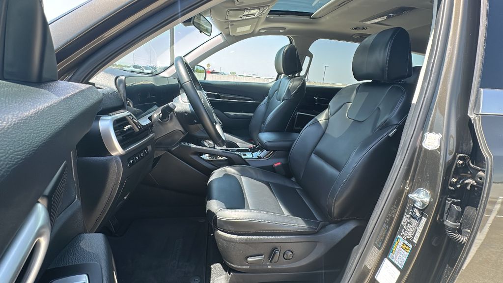 2025 Kia Telluride S Green at Baytown Hyundai