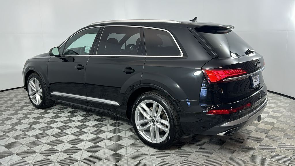 Thumbnail: 2025 Audi Q7 - 3