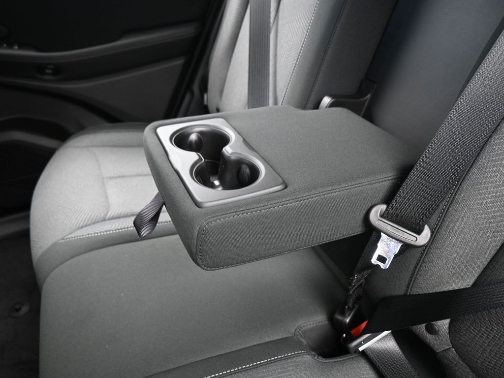 New 2026 Diamond Black Crystal Pearlcoat Jeep Laredo image 29