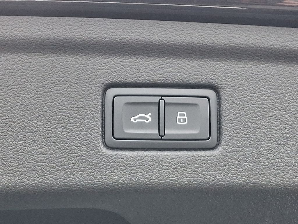 Thumbnail: 2024 Audi RS 5 - 32