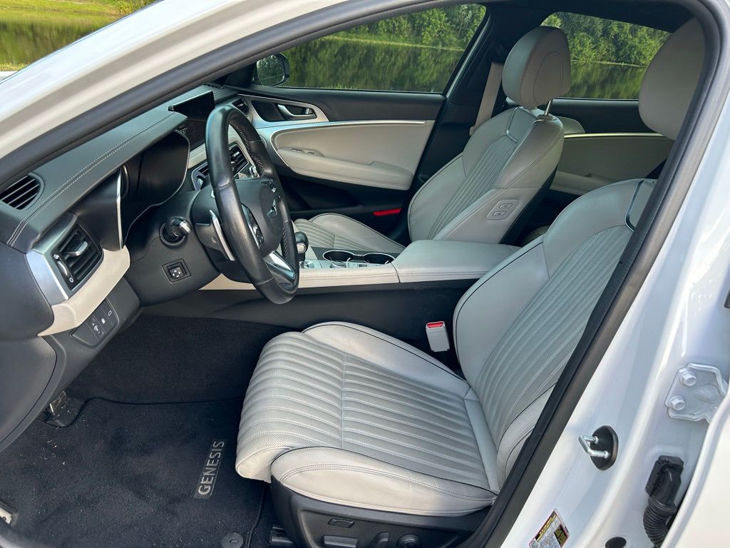 2022 Genesis G70 3.3T 12
