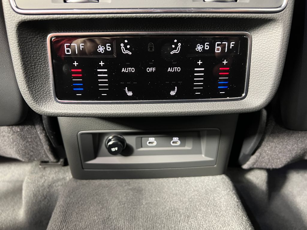 Thumbnail: 2025 Audi Q7 - 27